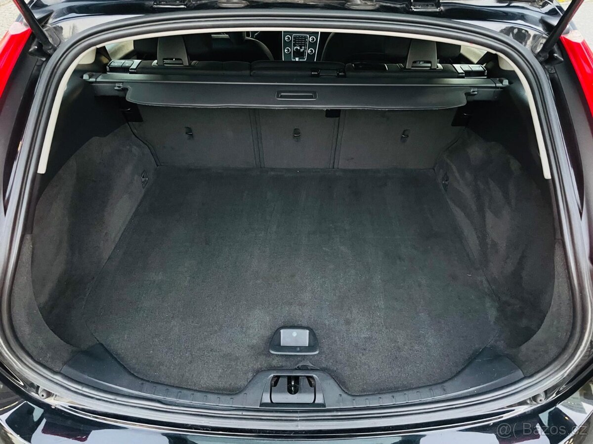 Volvo V60 2.0D3 5VÁLEC MANUÁL LED VÝHŘEV SENZORY - 11