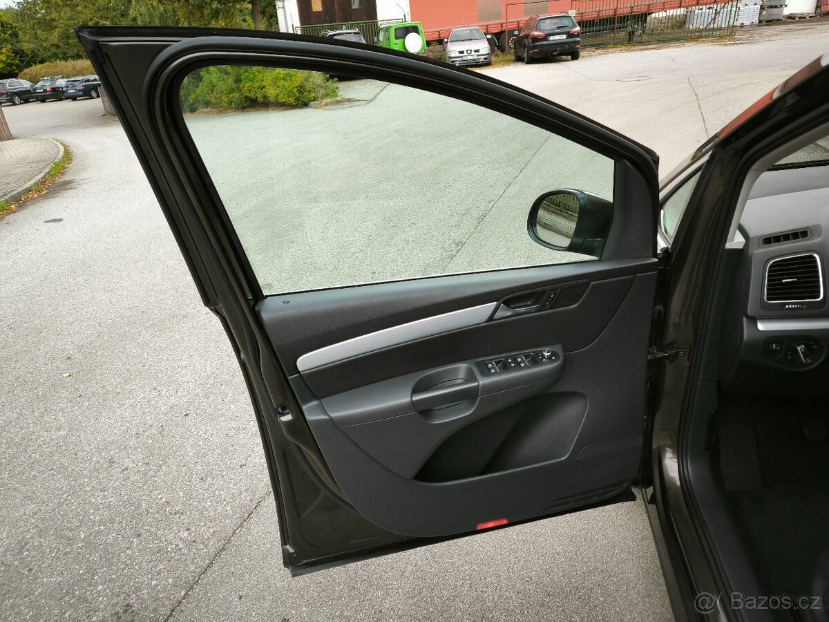 VW SHARAN 2.0 TDI 130kw, r.v. 2014, 1. MAJITEL, VÝBORNÝ STAV - 11