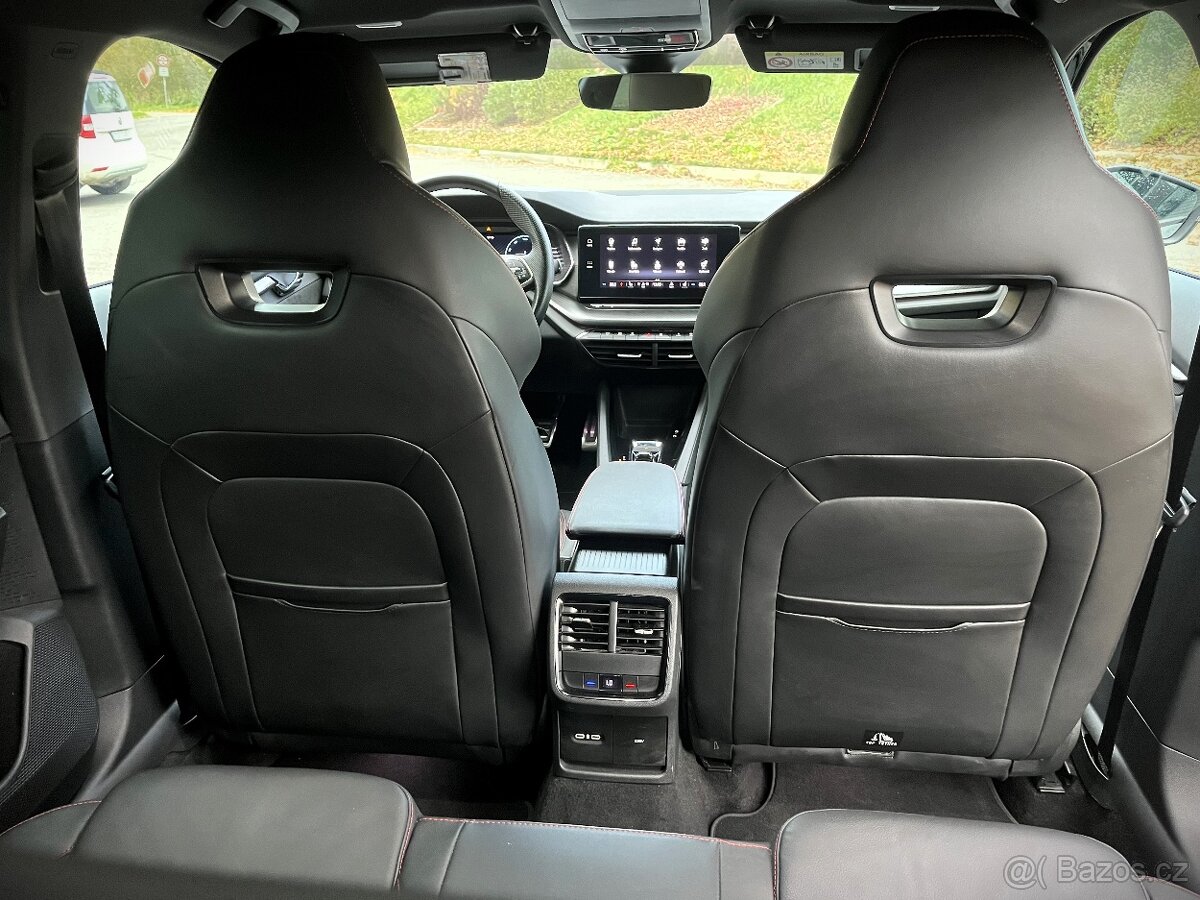 ŠKODA OCTAVIA IV RS (v záruce) - 11