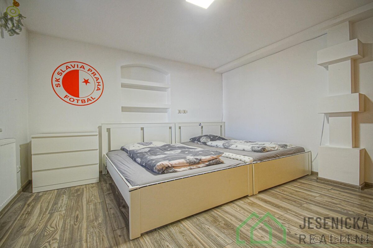 Prodej rodinného domu s obchodním prostorem ve městě Žulová - 11