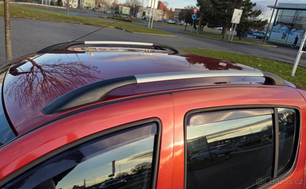 Dacia Sandero Stepway 1,5 dCi 65 kw - 11