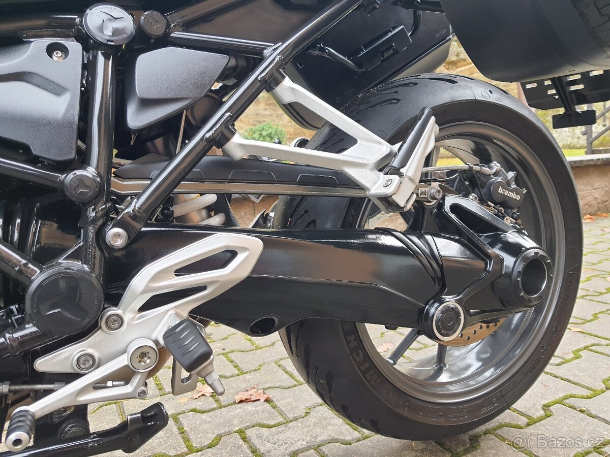 BMW R 1200 RS - SUPER STAV + VÝBAVA 219.000,- Kč - 11