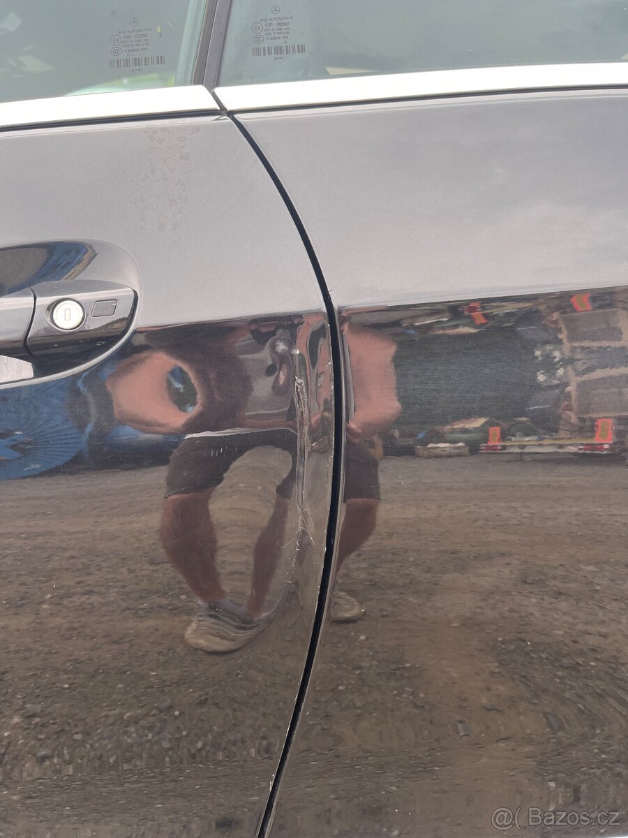 Mercedes Benz 207 E350 CGI - 11