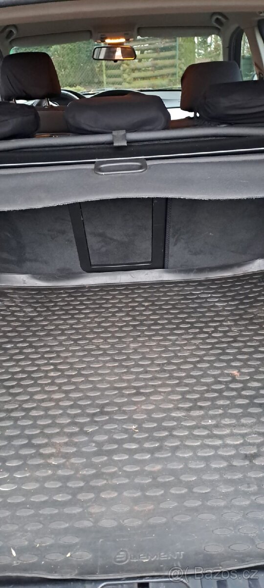 BMW 330 XD, rok 2012, manuál - 11