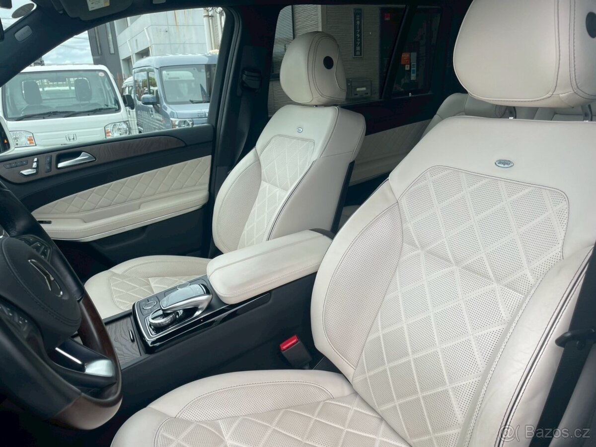 Mercedes Benz GLS500 - 11