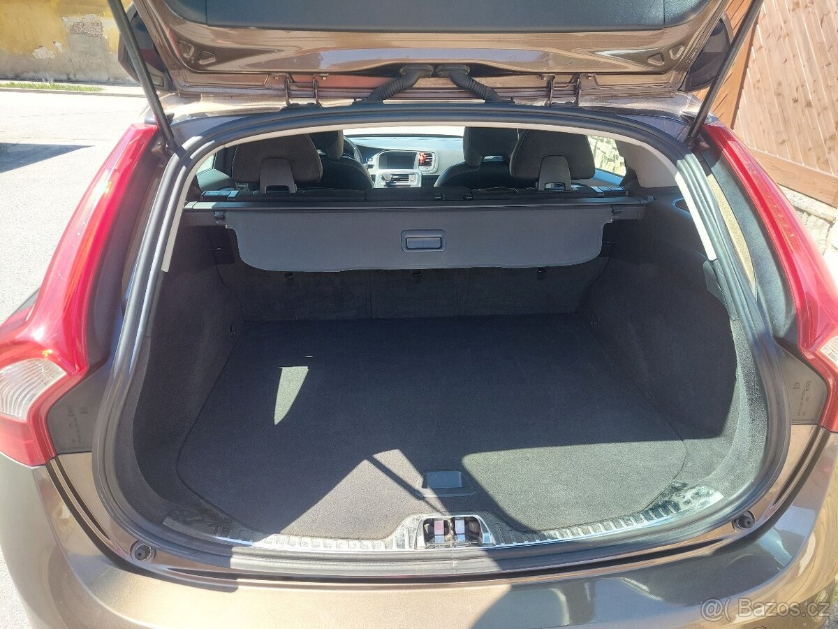Volvo V60 D3 Cross Country - 11