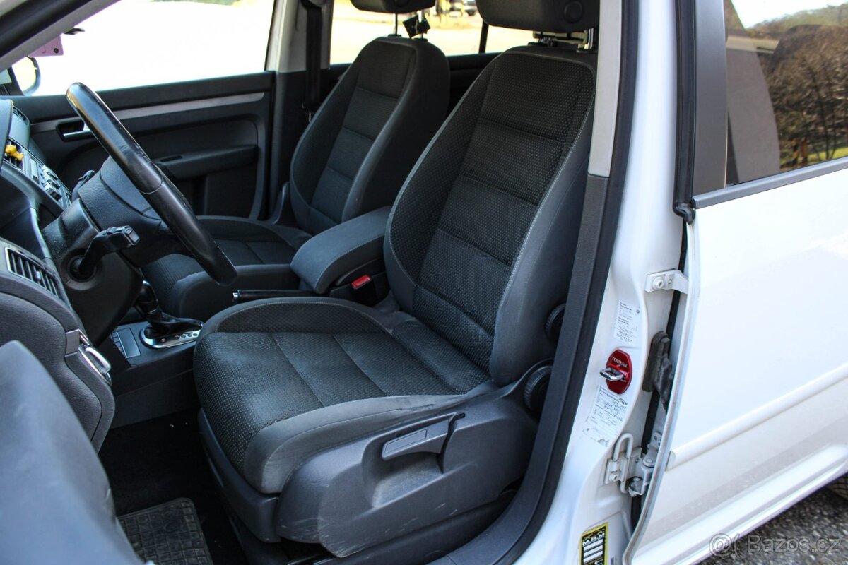 Volkswagen Touran 1.6 TDI DSG - 11