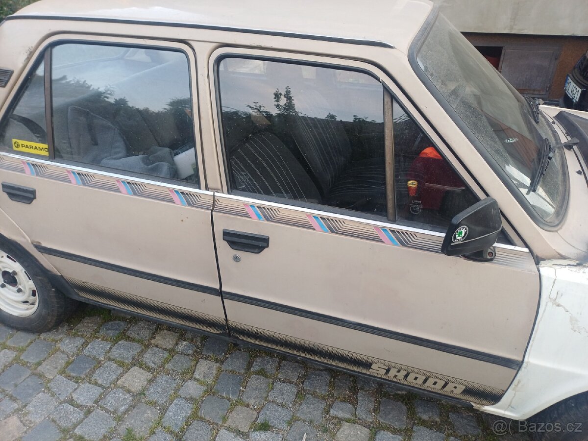 Škoda 125l s vlečnou nápravou - 11
