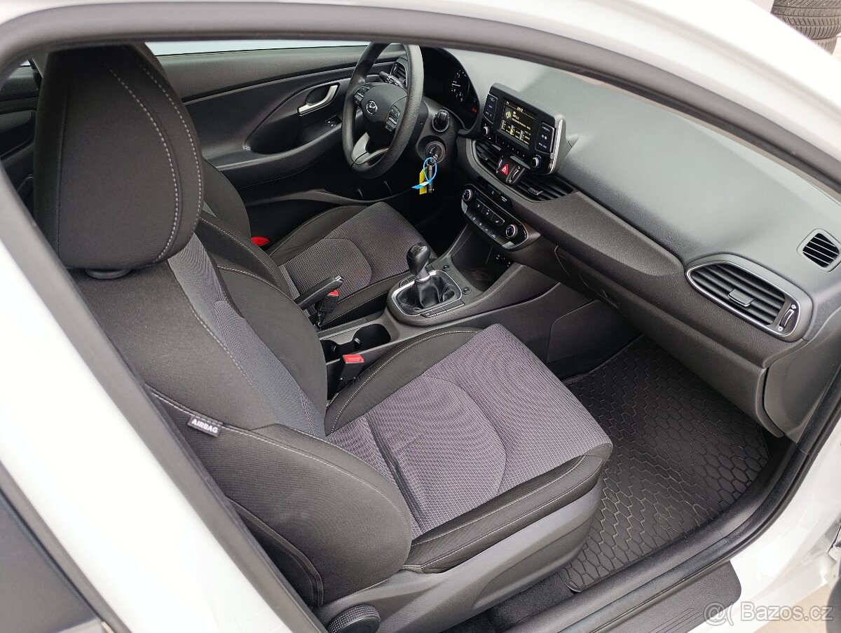 HYUNDAI i30 START 1.4 73kW ČR 1.MAJITEL - 11