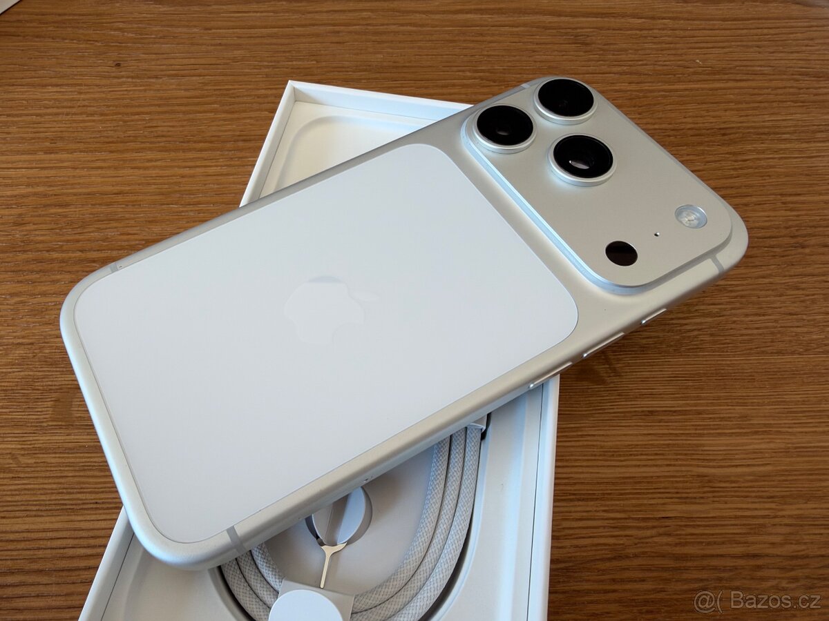 Apple iPhone 17 Pro, Silver, 256GB - 11