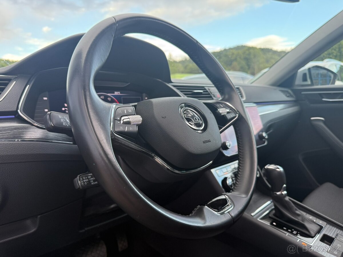 Škoda SUPERB 2.0 TDi EVO DSG MATRIX VIRTUAL KAMERA PANORAMA - 11