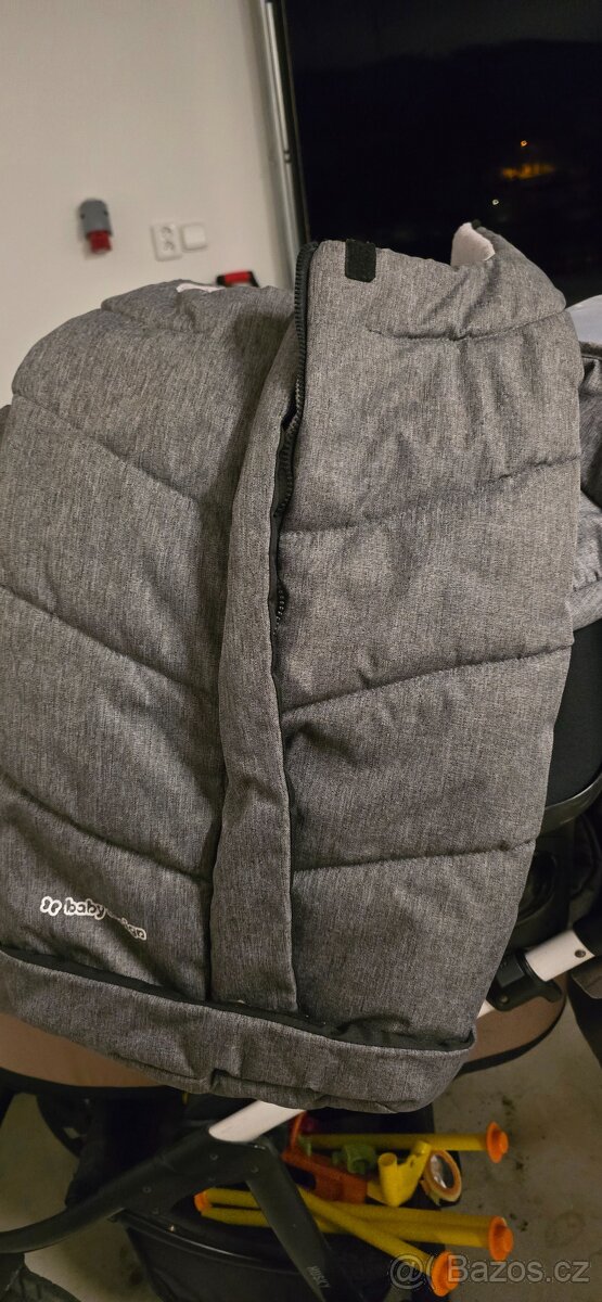 Kočárek Husky winter edition - 11