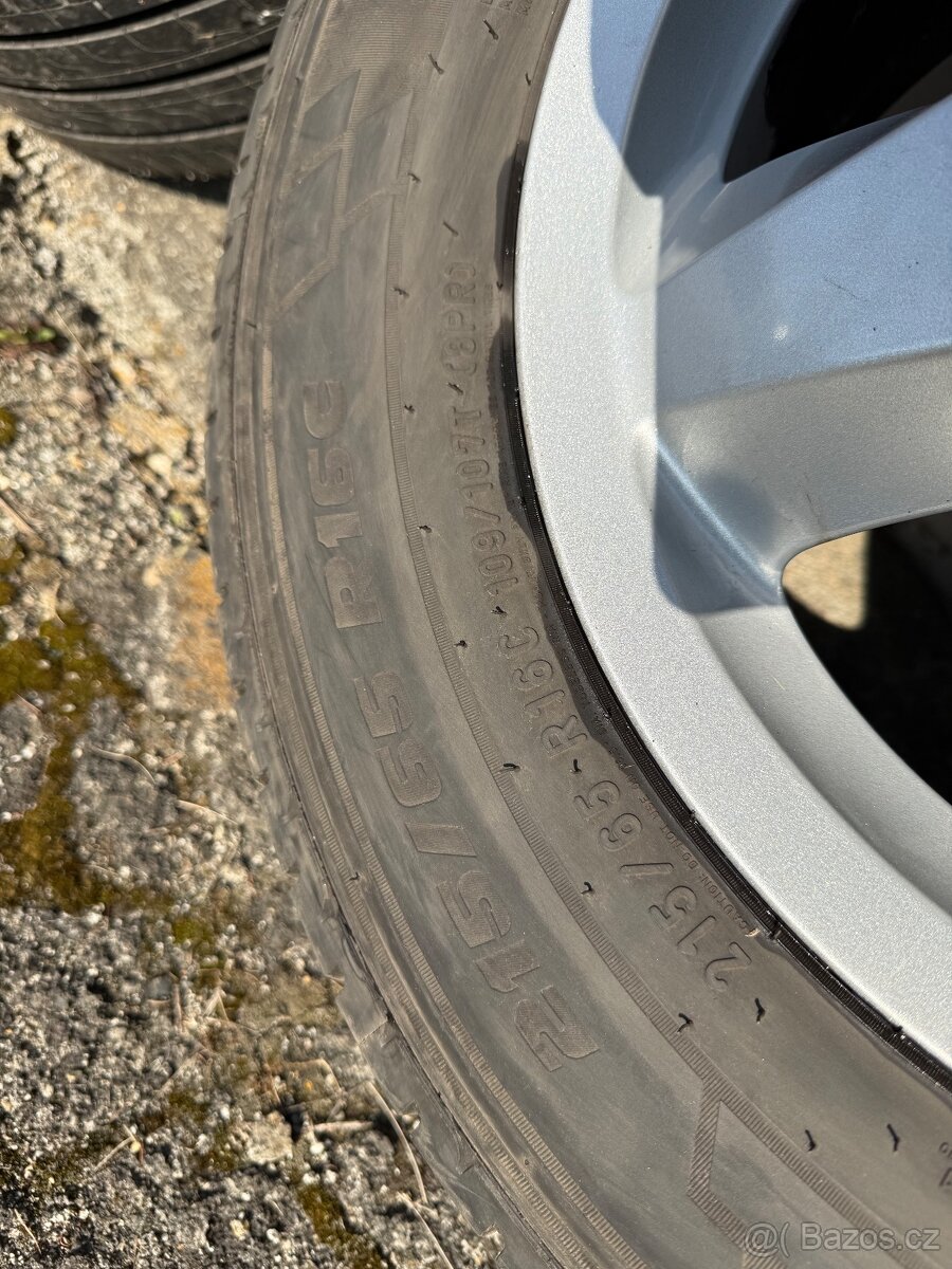VW Transporter Multivan T5-Alu sada pneu PIRELLI 215/65/16C - 11