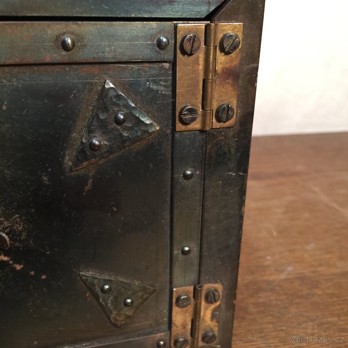 kovaná skříňka trezor pokladna poklad kovová truhla - 11