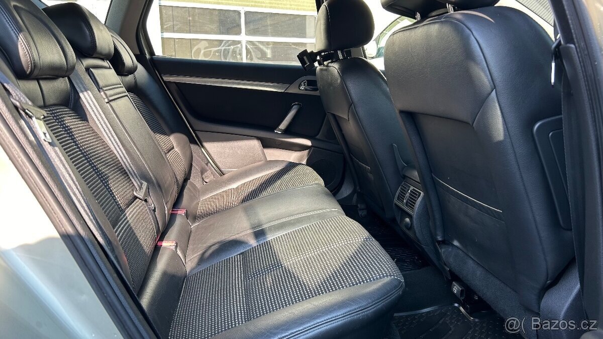 Peugeot 407sw panoráma - 11