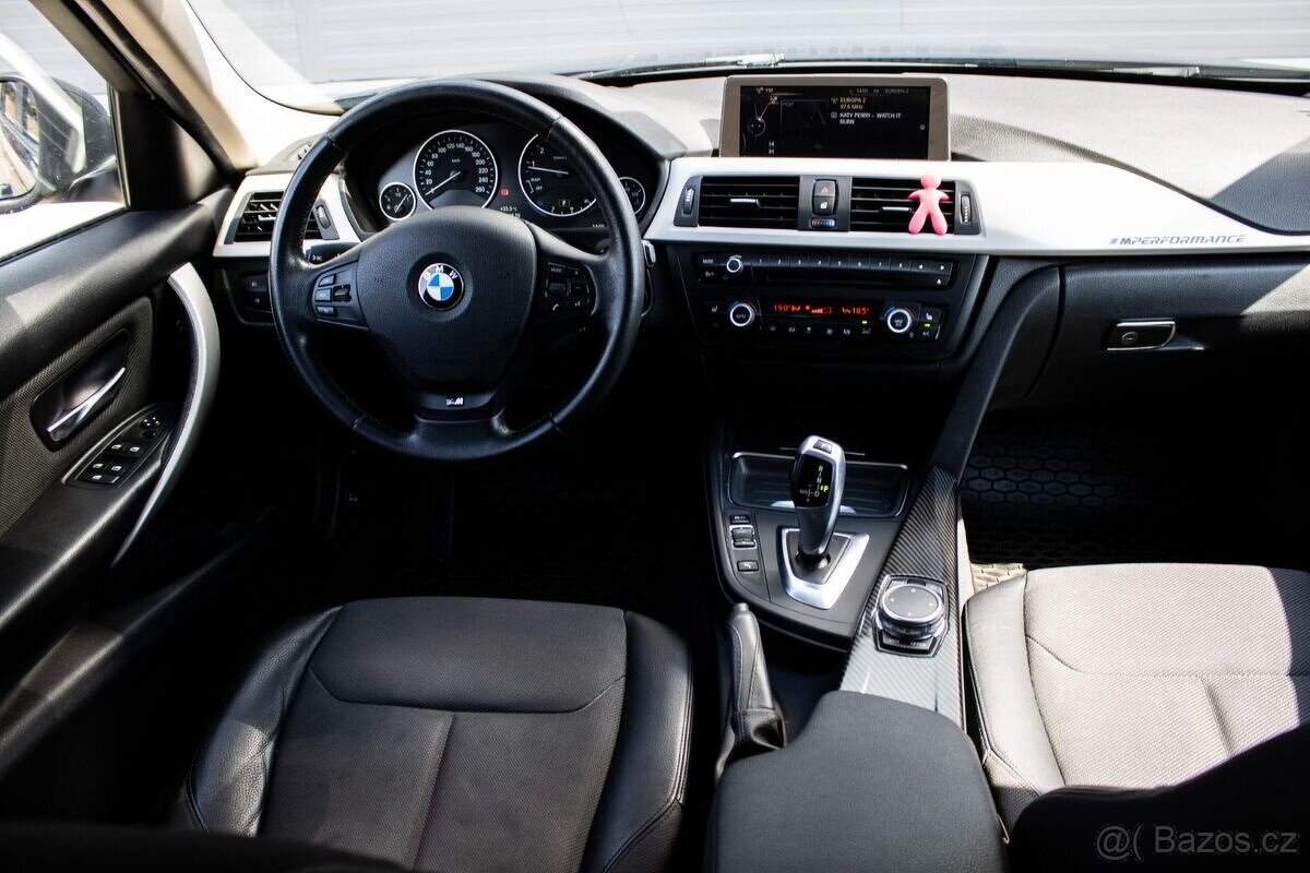 BMW 320i xDrive A/T, 135kW (2015) - 11