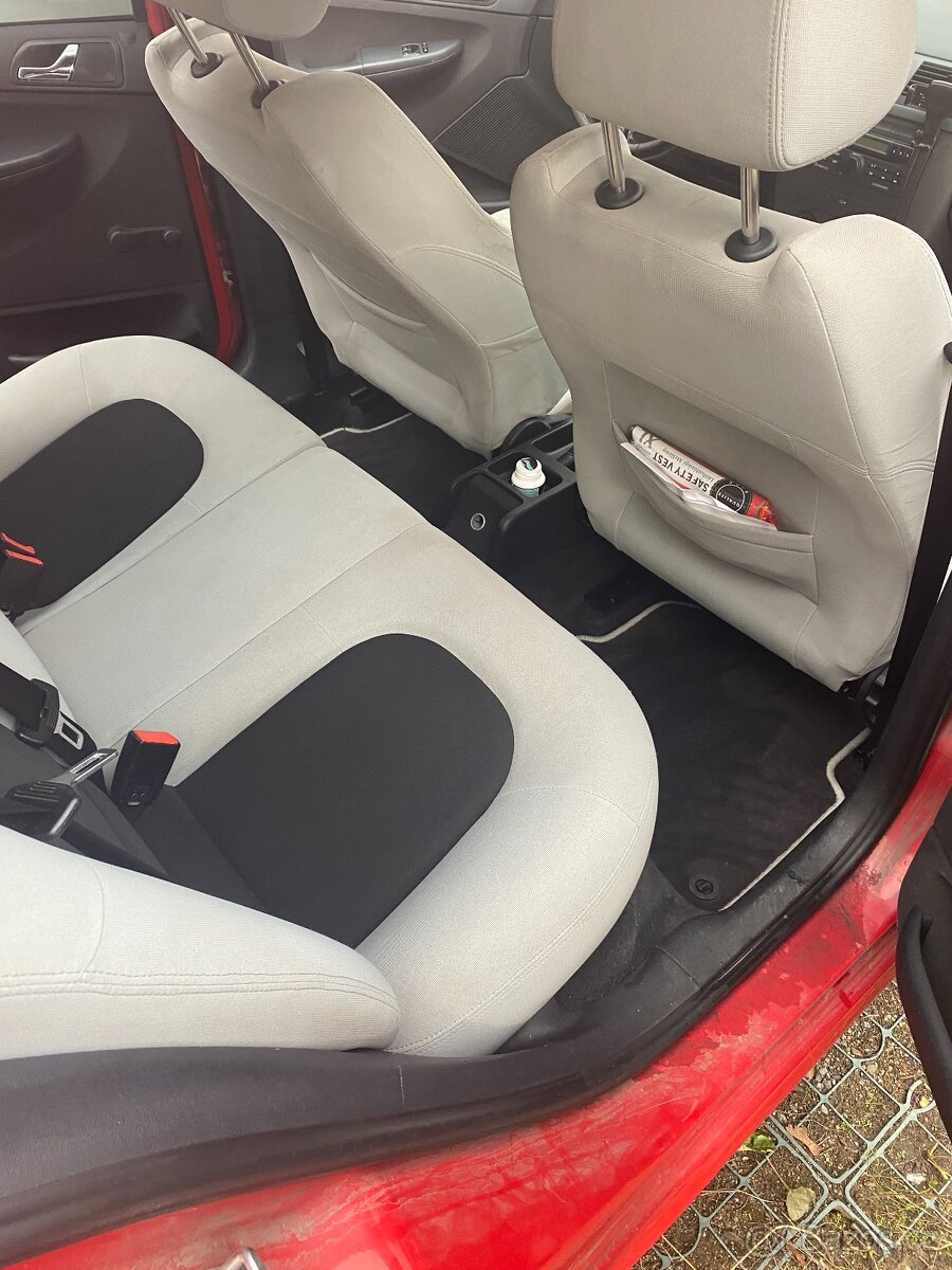 Škoda Fabia RS 1.9 TDI červené barvy - 11