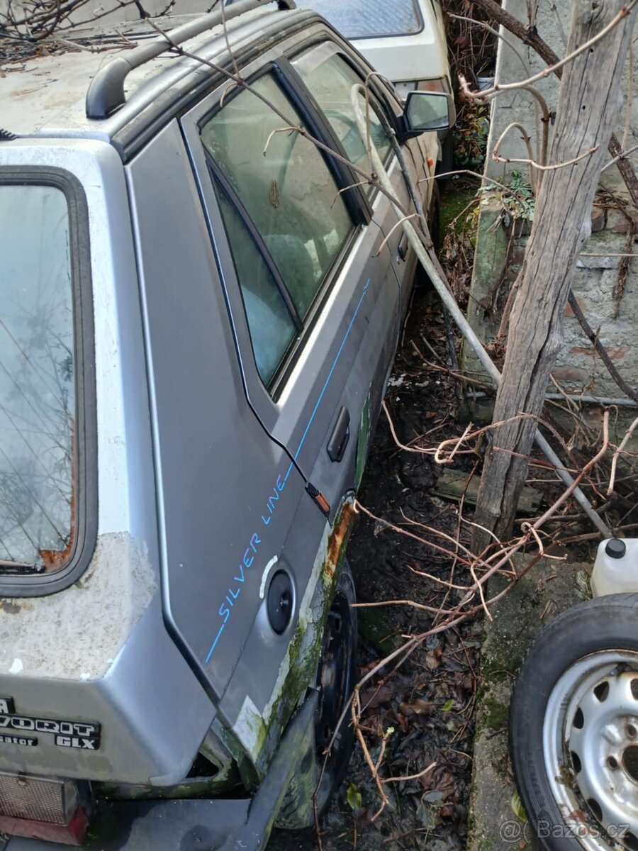 2x Skoda favorit - 11