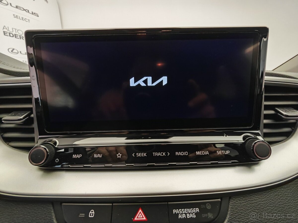 Kia Ceed 1.5 Wagon Automat - 11