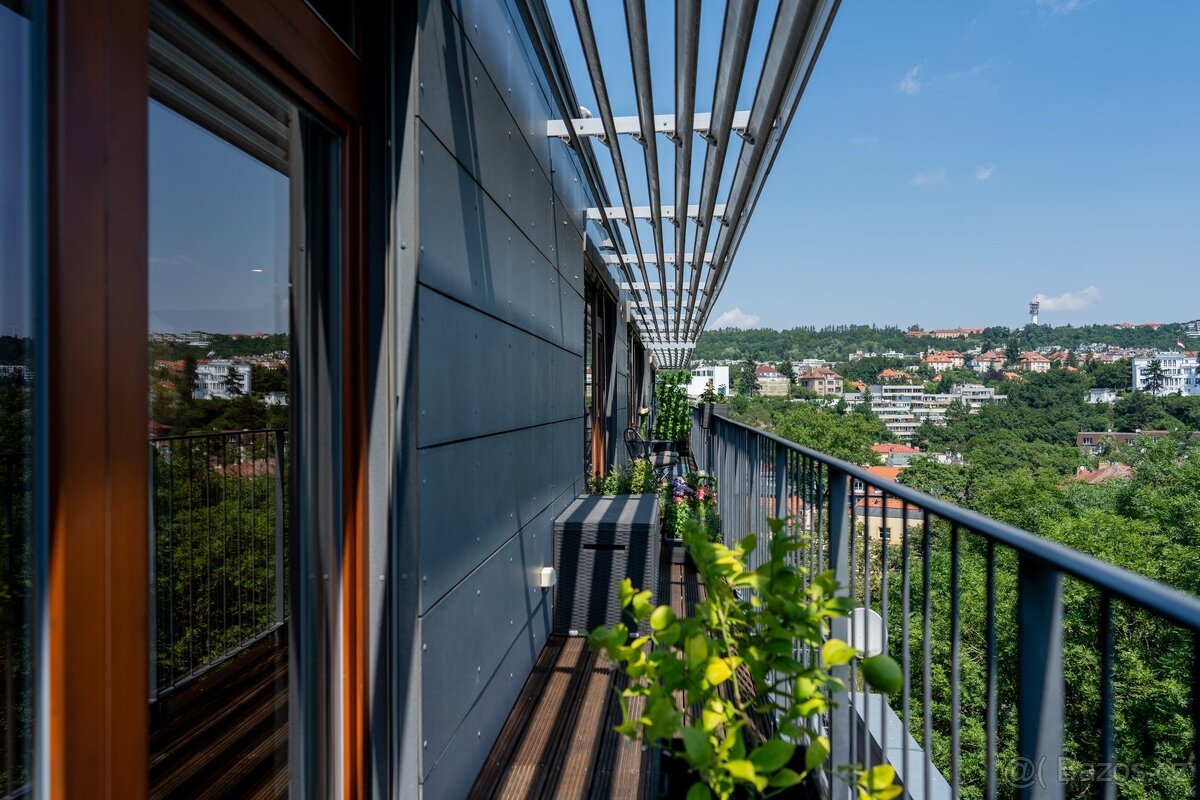 Nadstandardní mezonetový byt 3+kk se 2 terasami a panoramati - 11