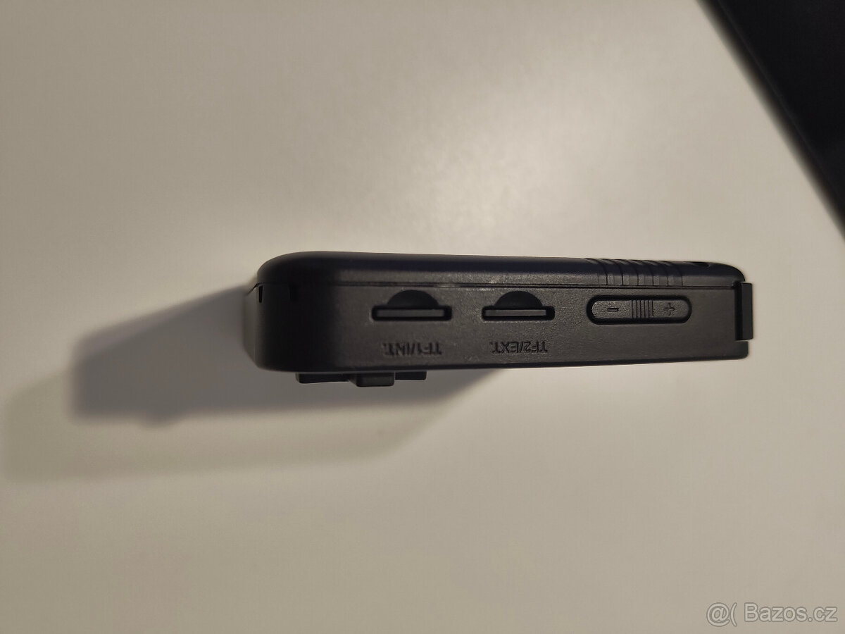 Prodám mini retro herní konzoli ANBERNIC RG280V - 11