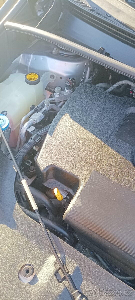 Toyota Verso 2.0 - 11