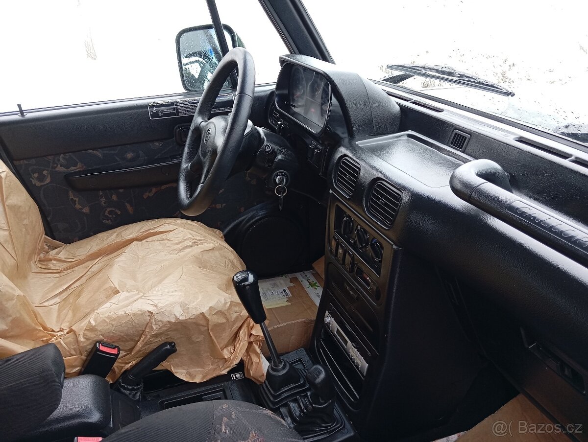 Hyundai Galloper 2,5 TD top stav - 11