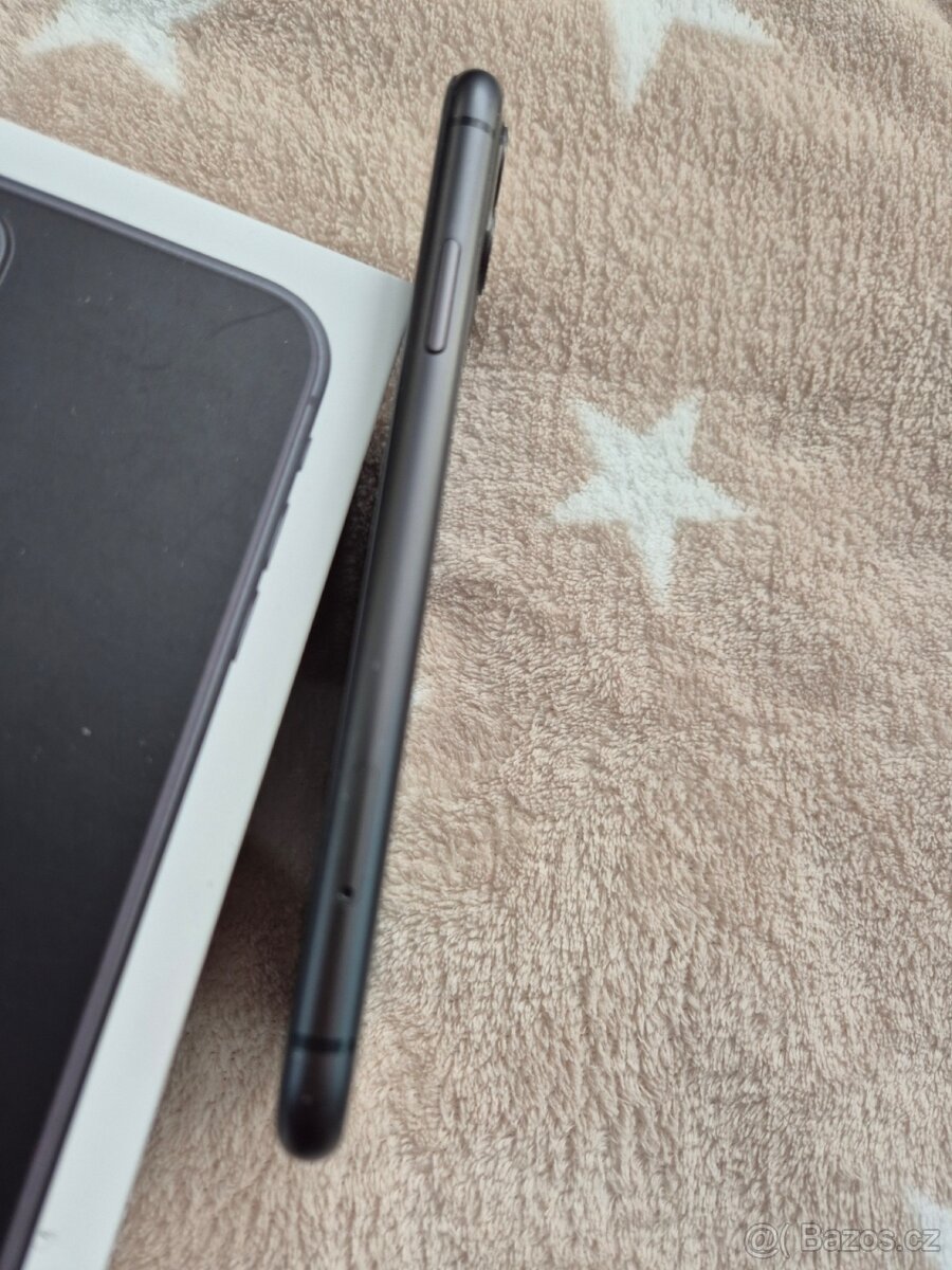 iPhone 11 128gb stav baterie 94% - 11