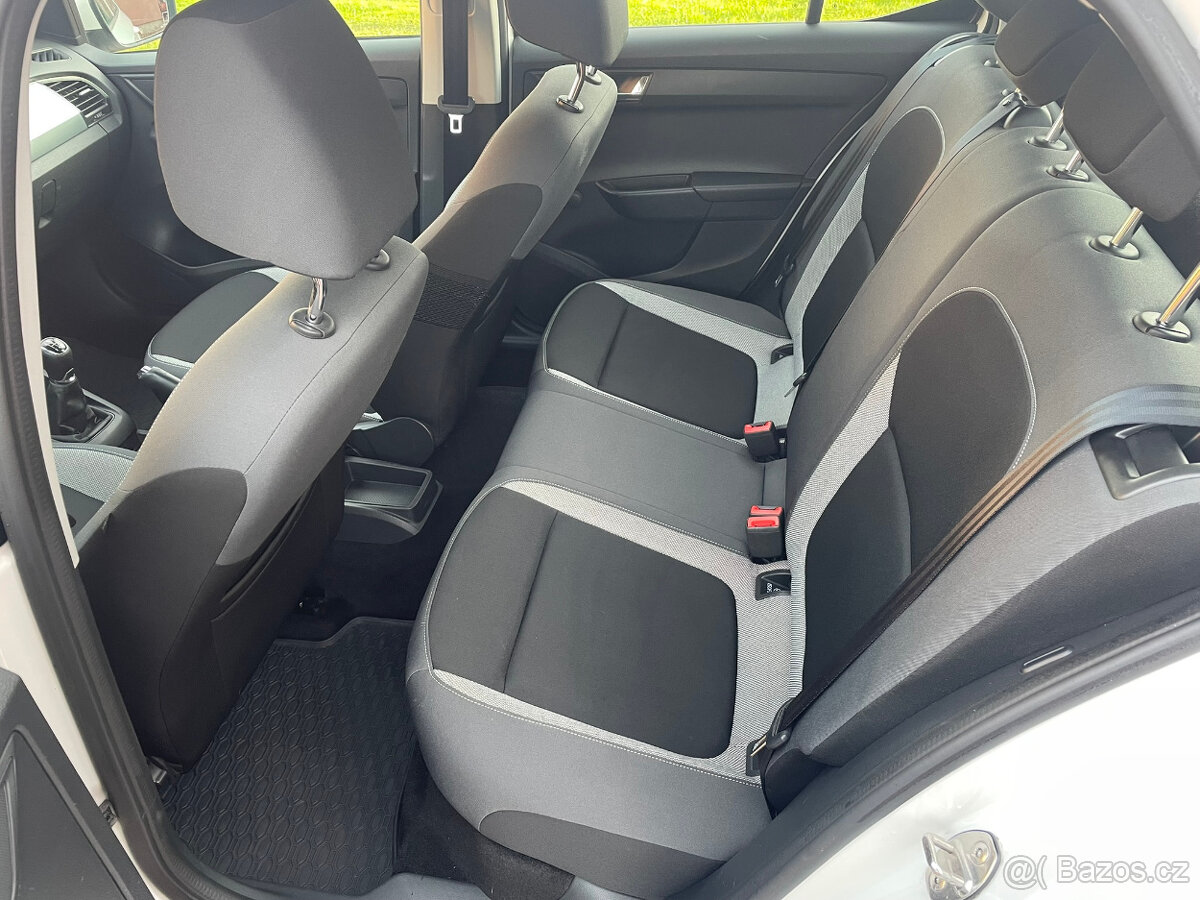 Škoda Fabia 1.0 Mpi, serviska, r.v. 2015 - 11