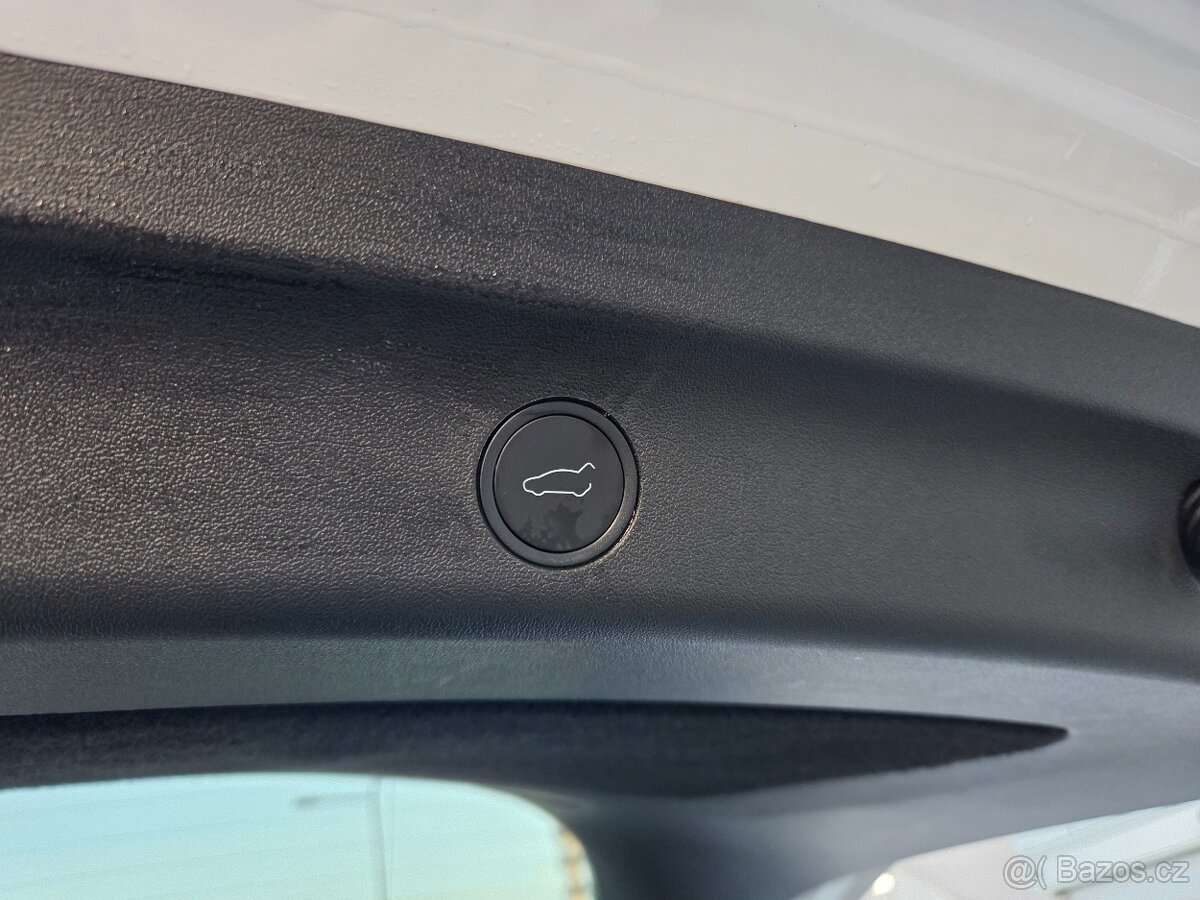 Tesla Model Y AWD Long Range Záruka SOH 96% - 11