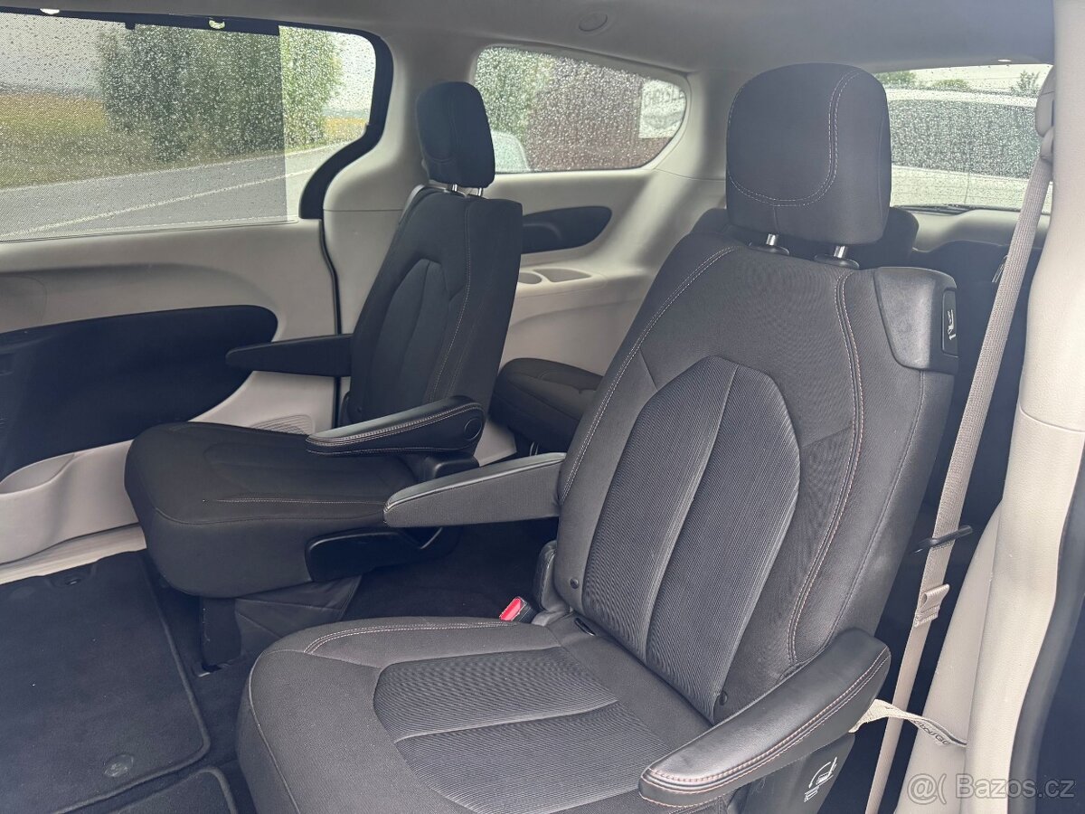 Chrysler Pacifica 3,6 Radar Adaptemp L 2020 Odpočet  DPH - 11