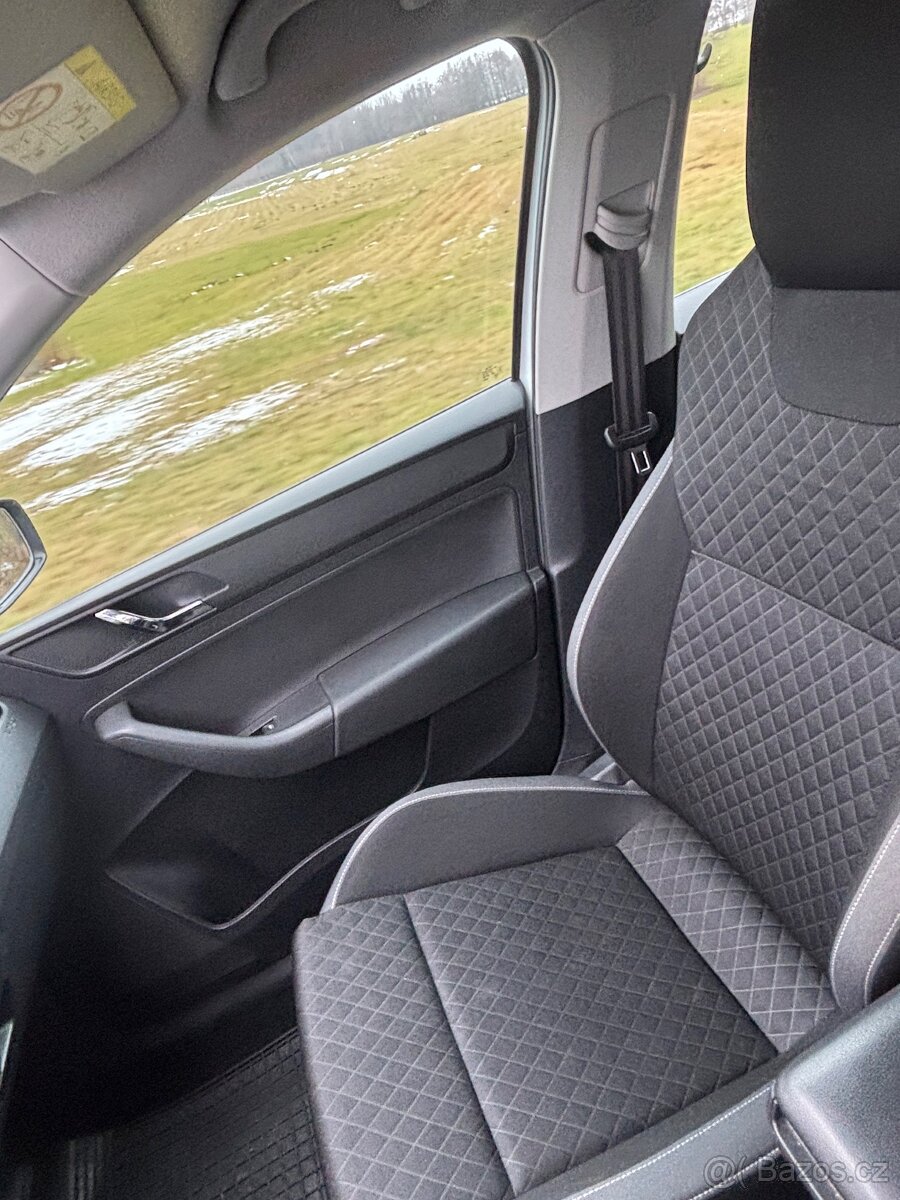 Škoda Rapid Spaceback Sport 1.2 TSI 81 kW 2 sady kol - 11