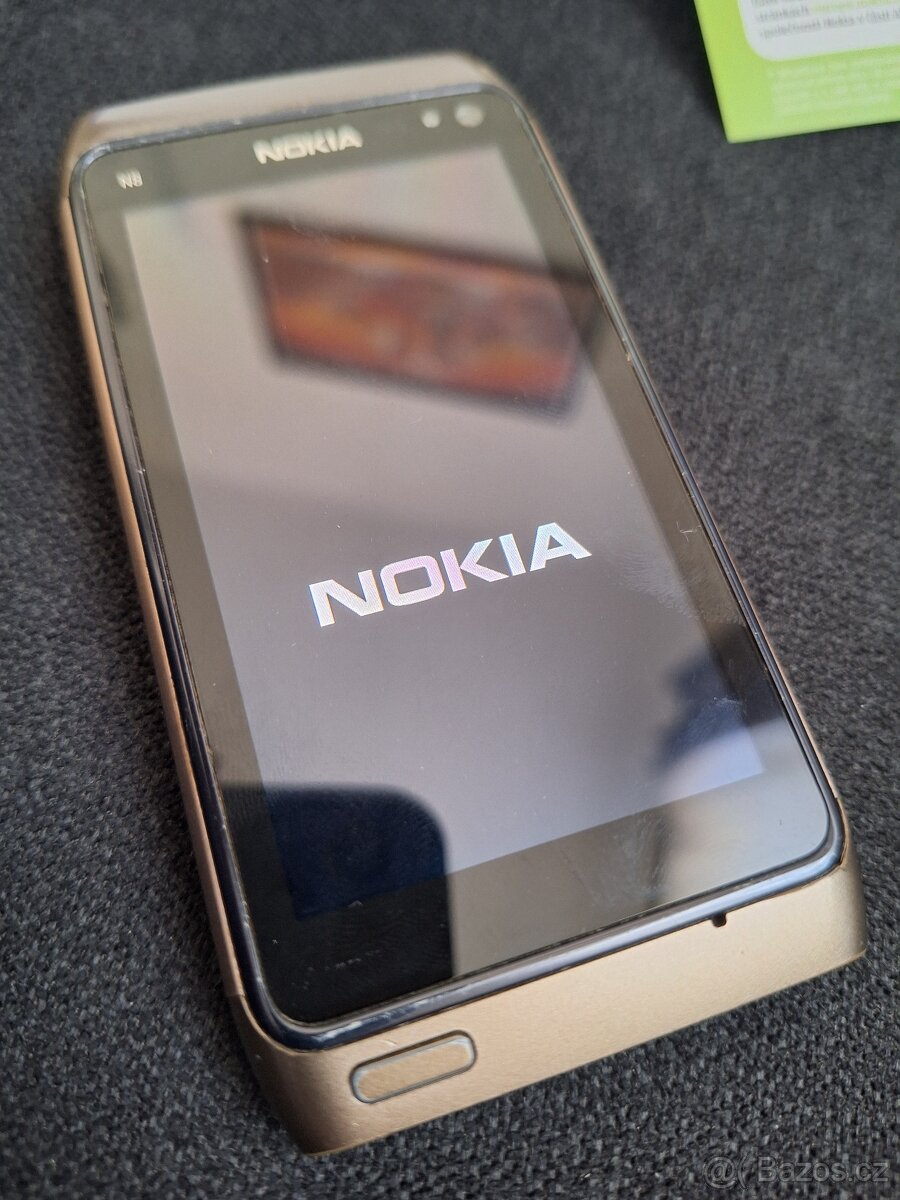 Nokia N8 Bronze .. komplet balení - 11