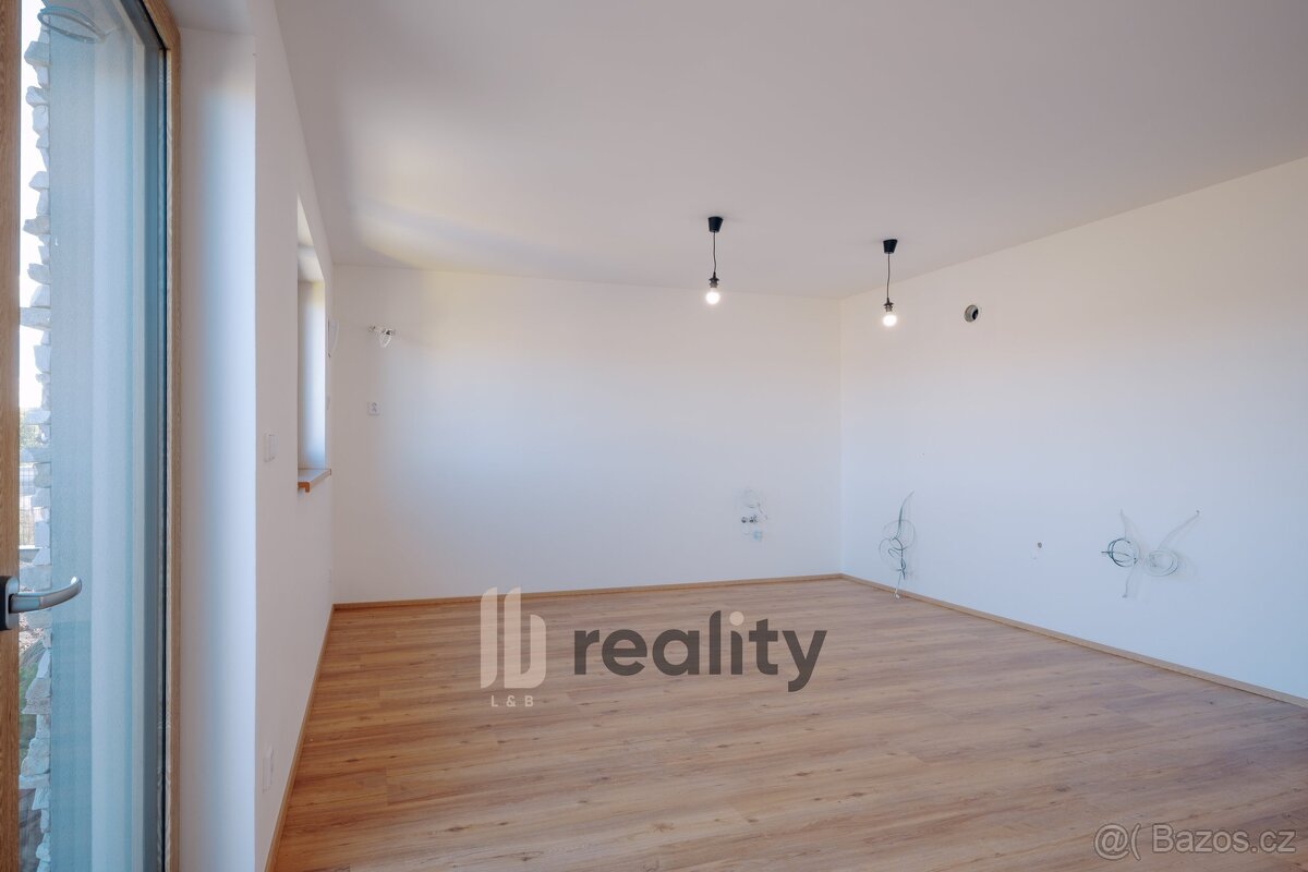 Prodej rodinného domu 141 m², pozemek 365 m², ev.č. 00033 - 11