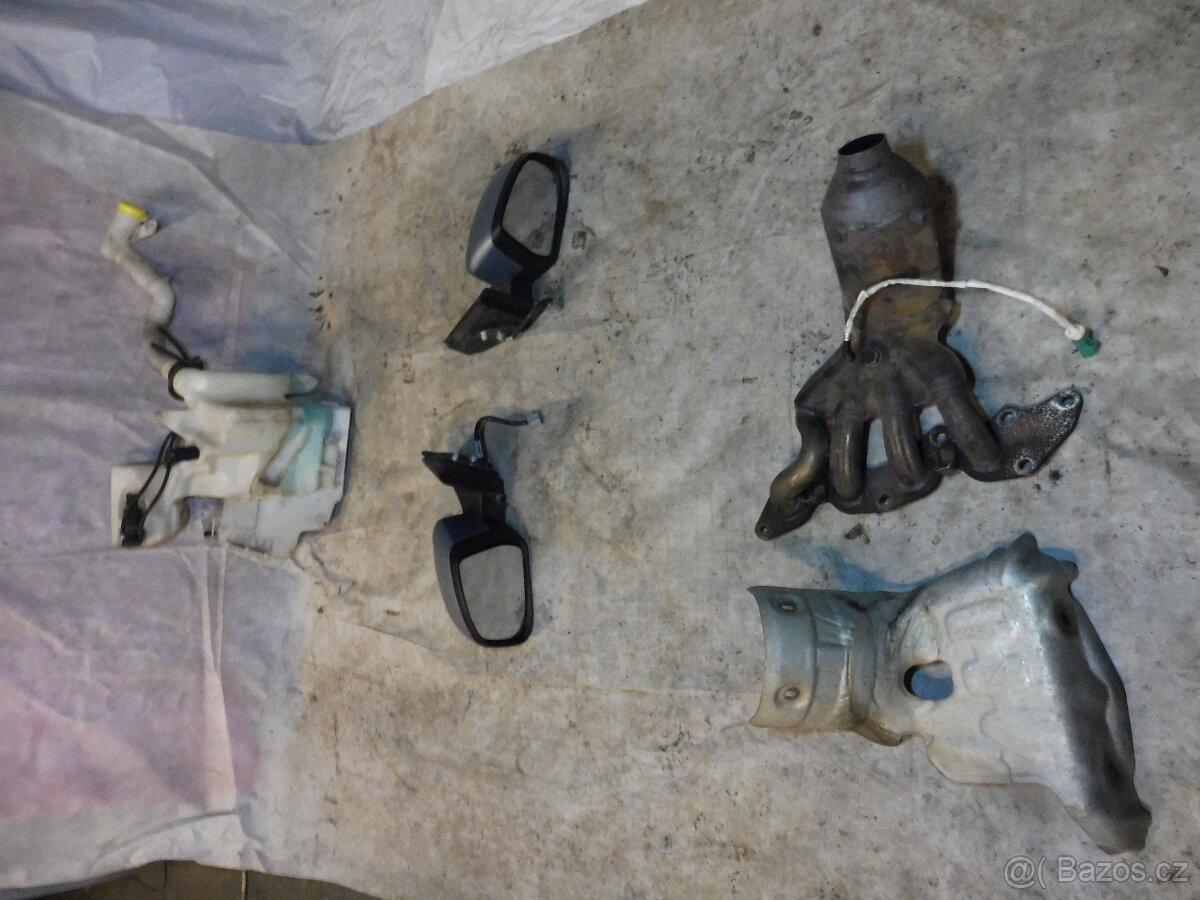 Prodám díly z nebouraného FORDU MONDEO 2,0i16V, rv:2008 - 11