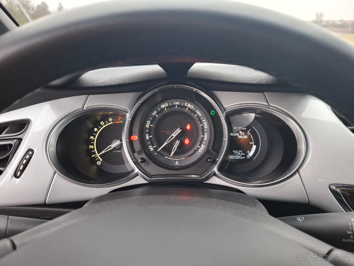 Citroën DS3 1.2 60kW,rozvody,HiFi systém - 11