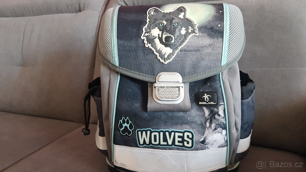 Aktovka svítící s vlkem - 11