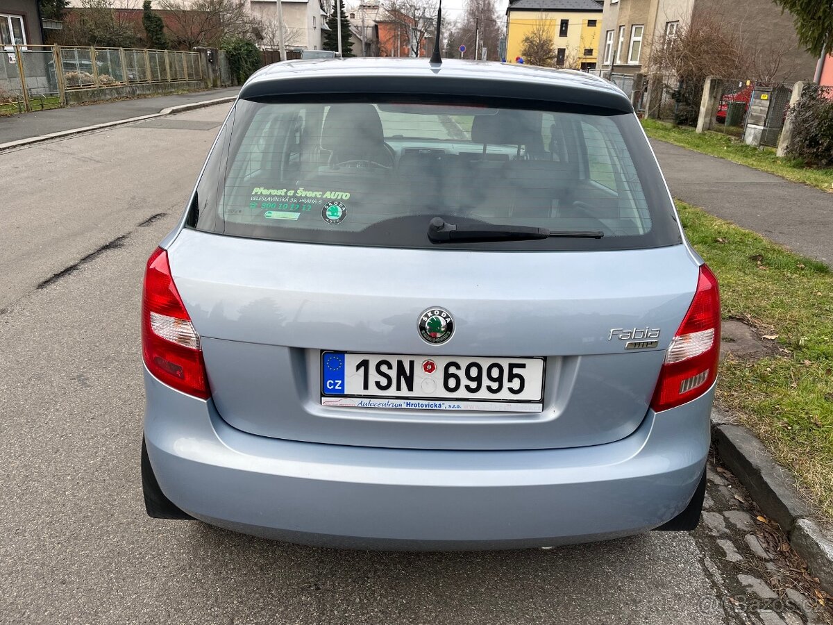 Škoda Fabia II facelift 1.2i/44kW 2010 95tis. km - 11