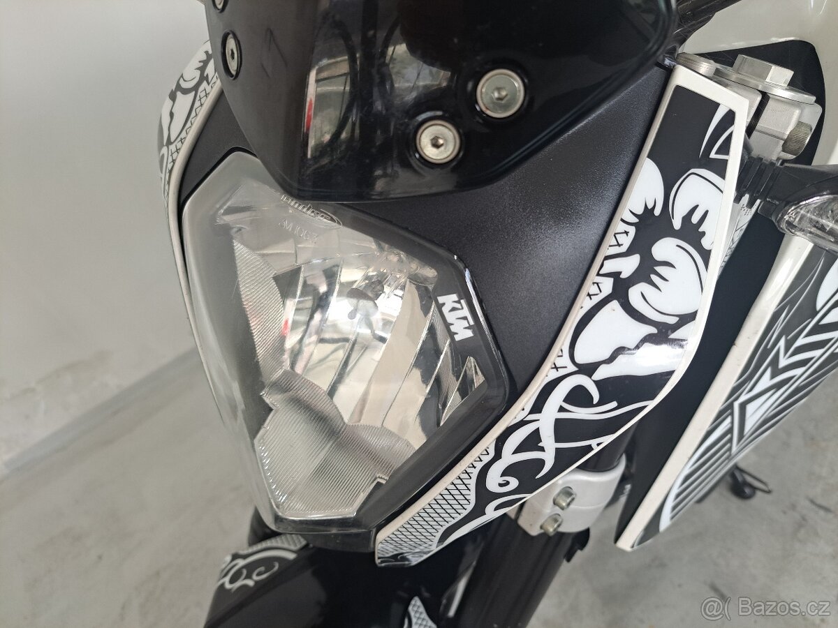 KTM 125 Duke ABS - 11