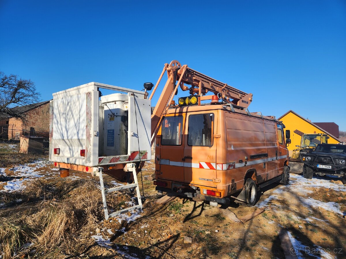 Plošina s regály mercedes Vario - 11
