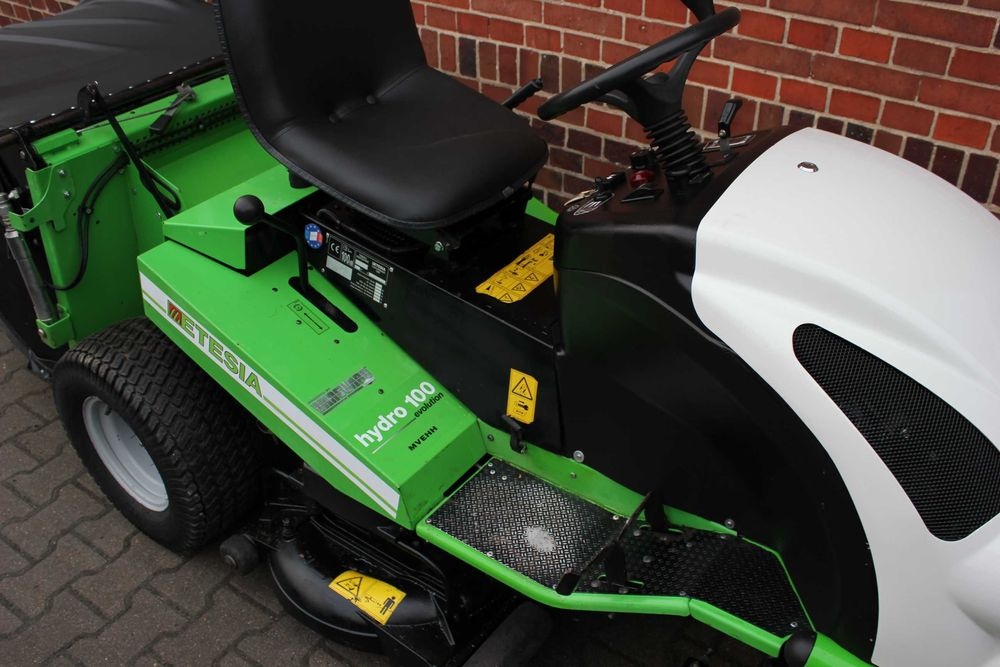 Profesionalni Traktor Etesie 100 - 11