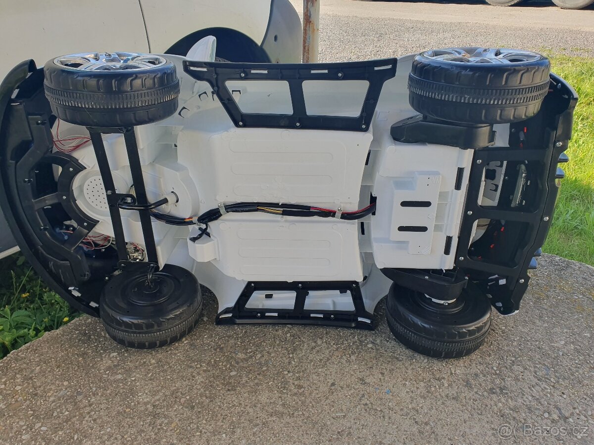 Dětské elektrické auto - 11