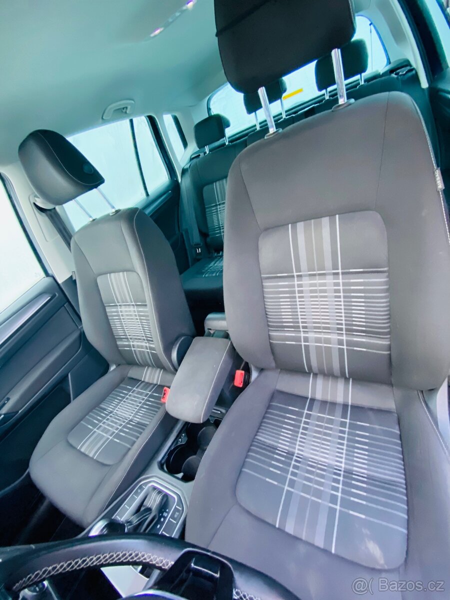 VW Golf Sportsvan 2.0 TDi 110kw DSG Lounge Cebia - 11