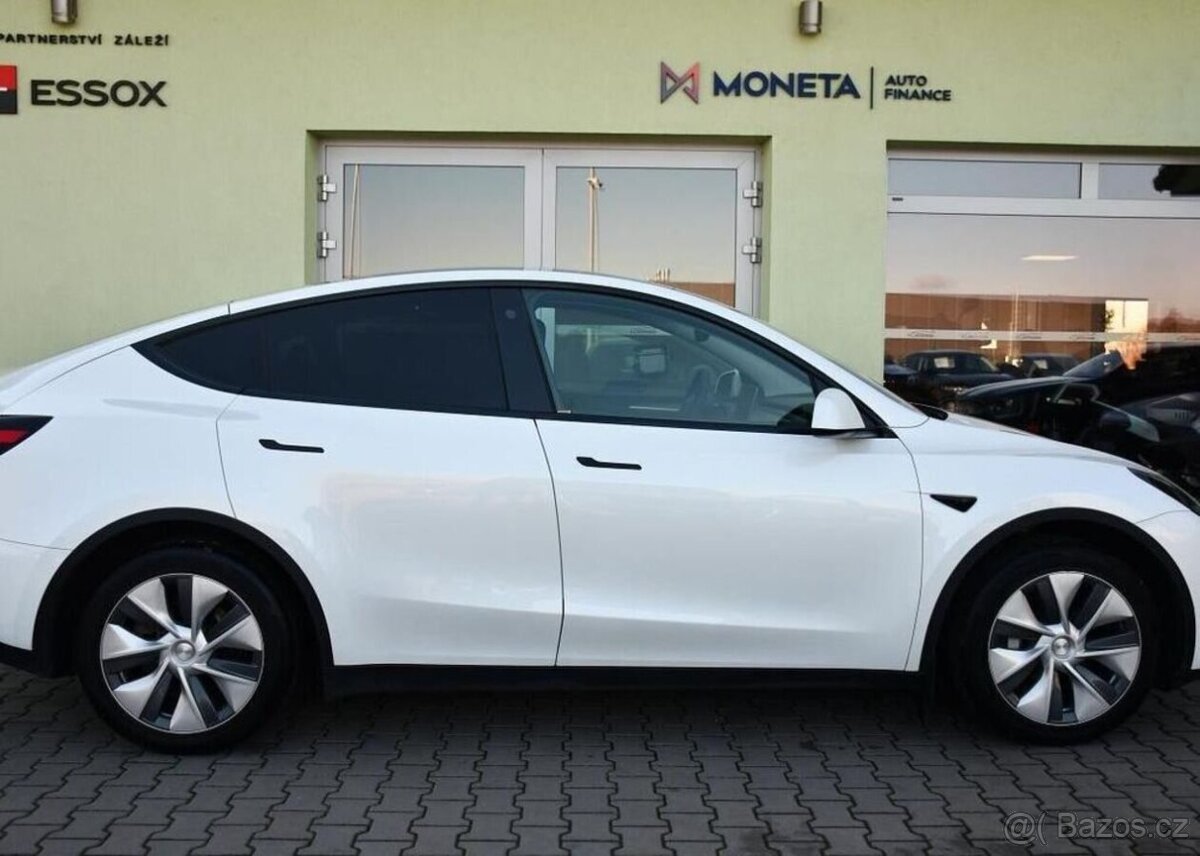 Tesla Model Y RWD PANO 35tis.KM 97%SoH - 11