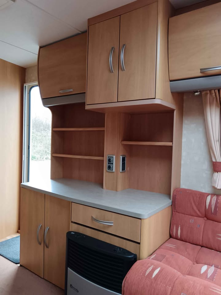 Prodam karavan Swift Charisma 230 - 11