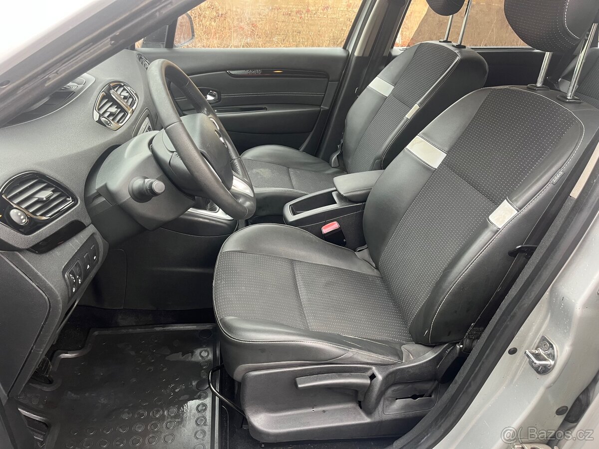 Renault Scénic III 1.6 DCI - 11