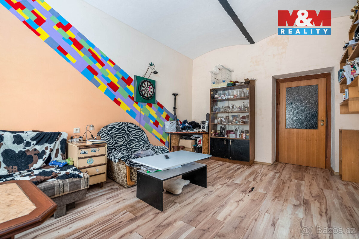 Prodej bytu 3+1, 113 m², Broumov, ul. Dvořákova - 11