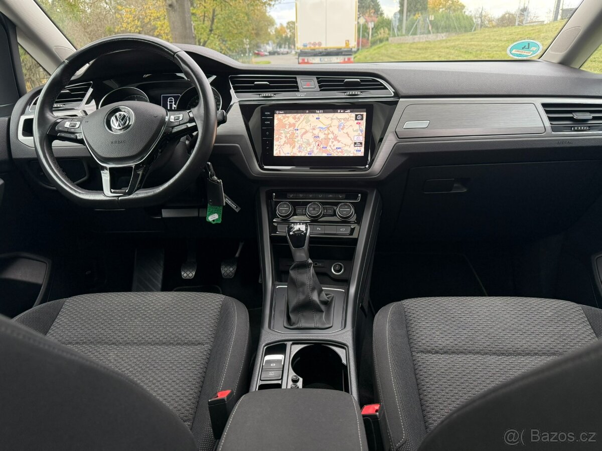 VW Touran 2.0TDi r.v.2020 manuál 110kw panorama el. tažné - 11