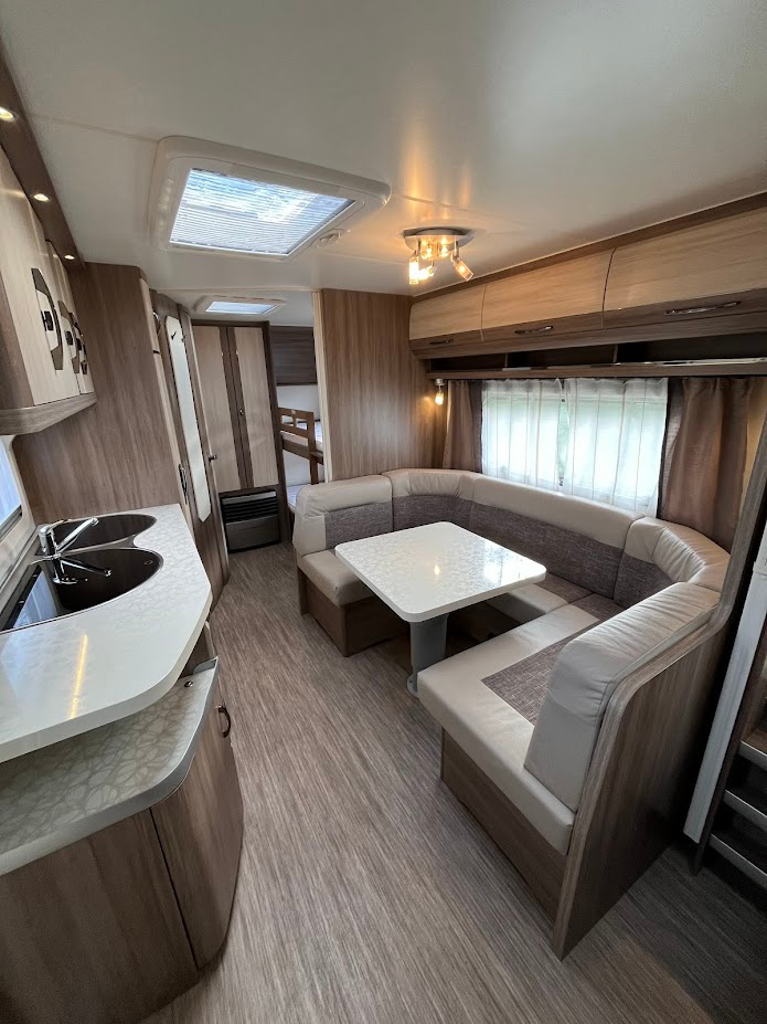 Hobby 545 KMF De Luxe, 2015,PALANDY, MOVER, PŘEDSTAN - 11