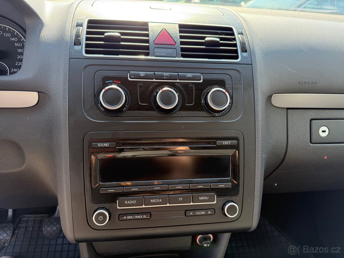 Volkswagen Touran 1.6 tdi - 11